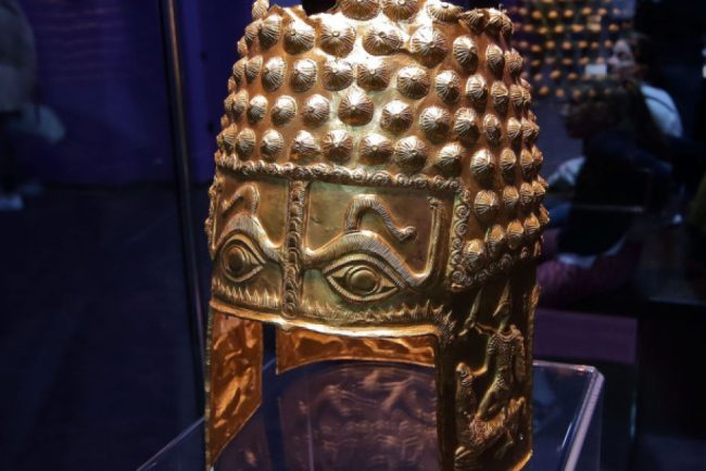 Coiful de la Cotofenesti si bratariile dacice furate din muzeul Drents din Olanda au fost recuperate 1