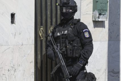 Perchezitii in Bucuresti si Ilfov intr un caz de import ilegal de masini de lux Sunt vizate 15