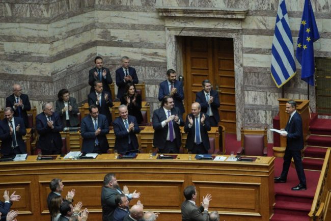 Scandalul subventiilor agricole din UE Cei 13 deputati greci anchetati isi pierd imunitatea
