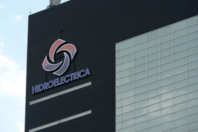 Actiunarii Hidroelectrica solicita suspendarea contractului presedintelui Consiliului de supraveghere Silviu