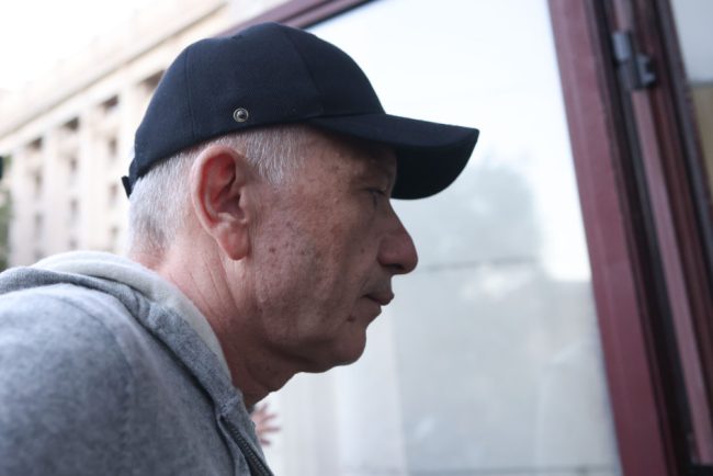 E batuta in cap discutii despre interventii politice pentru un proiect eolian in biroul