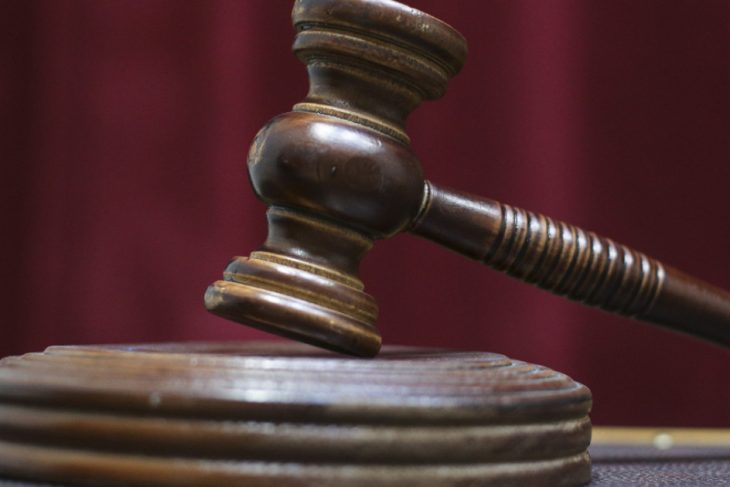 O primarie din Alba a intentat proces fostului primar secretarei si unui consilier local pentru o