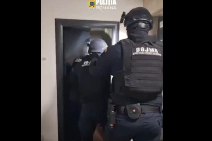 Percheziții în București și în patru județe într-un caz de înșelăciune legat de reparații de acoperișuri…