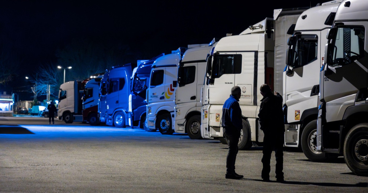 Romani acuzati de jaf asupra unui TIR intr o parcare din Franta Perchezitii DIICOT in Cluj si Maramures Cum