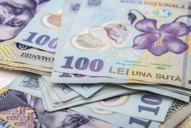 Un barbat surprins cu droguri in Mamaia a incercat sa mituasca jandarmii cu aproape 8000 de lei Ce s a intamplat
