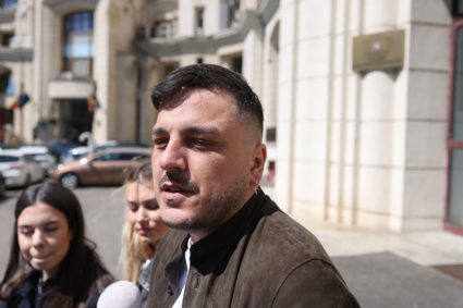 Makaveli, influencer apropiat de Șoșoacă și Georgescu, dus la Parchet după noaptea petrecută în arest. Ce…
