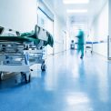doi medici din resita au fost arestat pentru ucidere din culpa in urma decesului unui pacient care