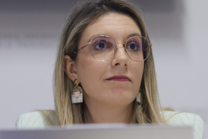 CAB a hotart rejudecarea unui proces castigat de Diana Buzoianu impotriva RA APPS Nu este normal sa