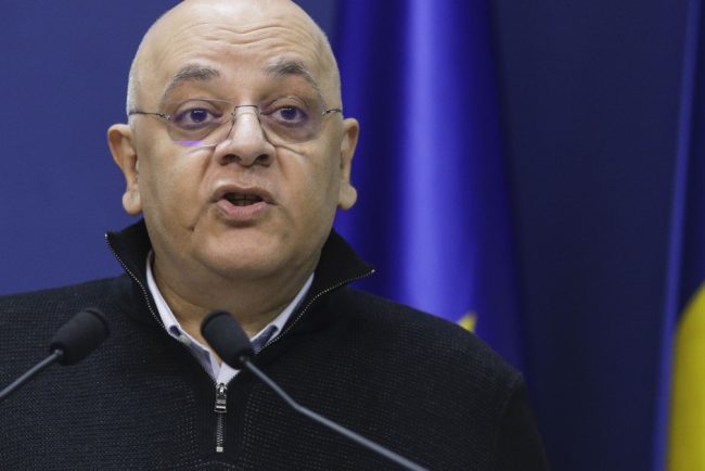 Raed Arafat dupa sechestrul impus de procurori in dosarul contrabandei cu elicopter O forma de