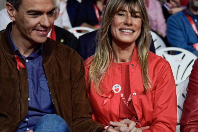 Sotia premierului Spaniei se prezinta in fata instantei Care sunt motivele pentru care va fi judecata Begona Gomez