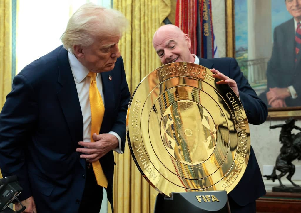 Trump l a contactat pe Infantino pentru a solicita ridicarea suspendarii lui Balogun Decizia FIFA starnete o mare controversa
