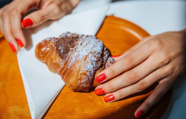 Un desert cu Nutella ar putea contine un fragment de metal a fost retras din trei retele de supermarketuri