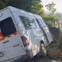plan rosu de interventie in arges un microbuz cu 16 pasageri a intrat in coliziune cu un copac surse