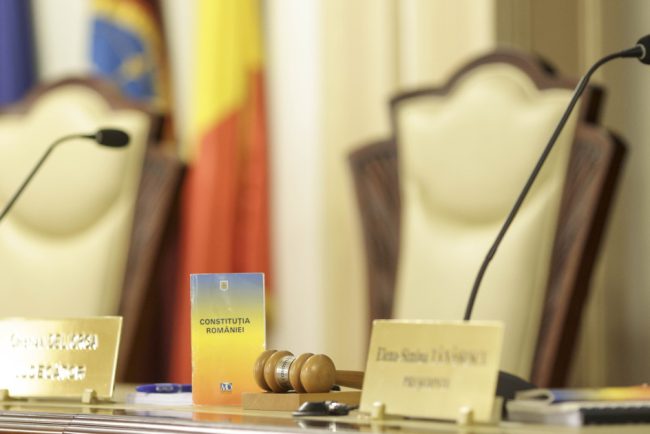 CCR examineaza astazi noua Lege ANI Mandatele alesilor si declaratiile de avere ale partenerilor in