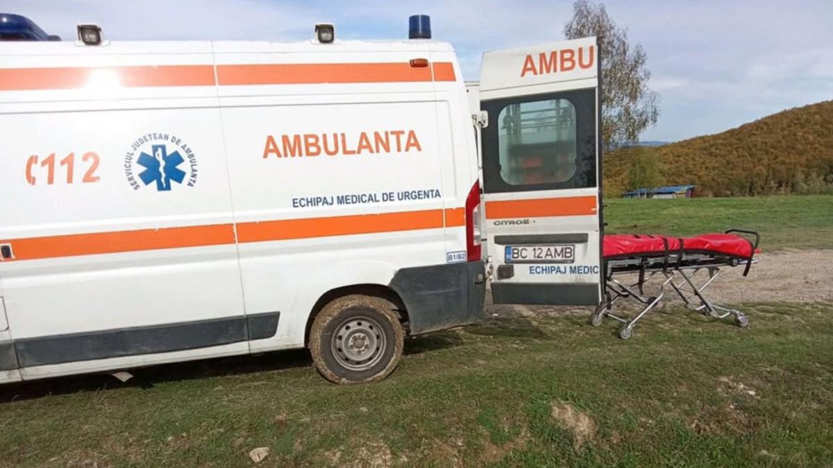 Cu ambulanta la piata Un echipaj de salvare a fost surprins in timp ce se opreste sa cumpere