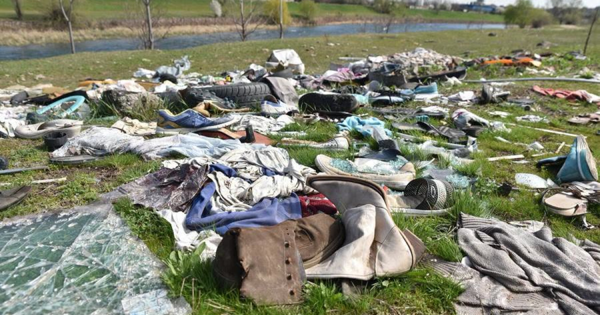 Un om de afaceri a fost retinut de procurori sub acuzatia ca firma sa a ingropat illegal deseuri in judetul