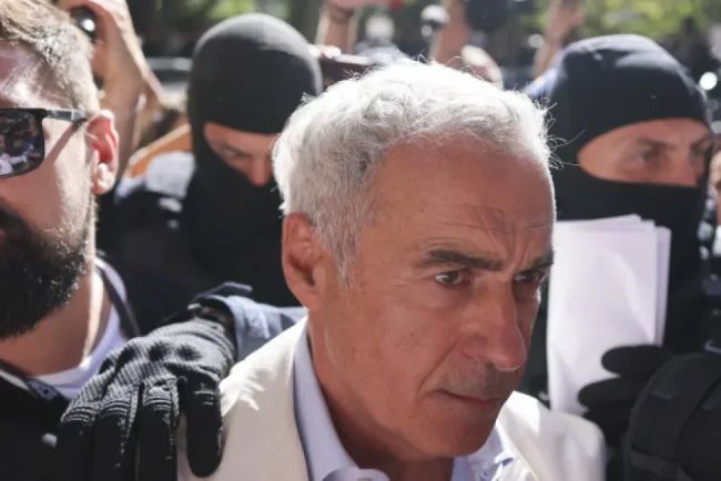 Călin Georgescu, în fața judecătorilor pentru a afla dacă va fi arestat preventiv