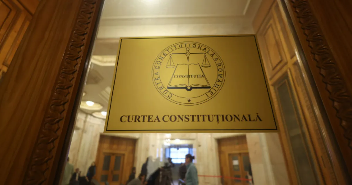 CCR a amânat sesizarea lui Bolojan privind conflictul constituțional dintre ÎCCJ și Guvern