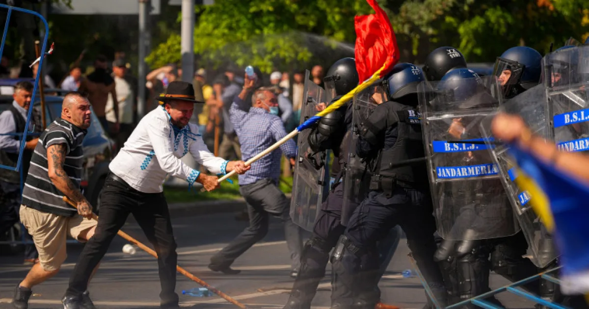 Percheziții în București și 15 județe după violențele protestului ciobanilor. 30 reținuți