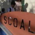 Elevă din București, trimisă în judecată după ce și-a lovit profesoara. Motivul invocat