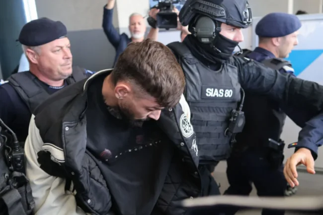 Tânără ucisă în Vâlcea, aruncată în valiză în Olt. Iubitul, audiat
